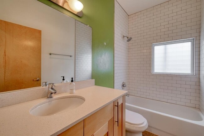 Building Photo - 5517 Agatha Cir