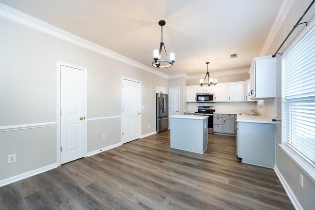 Building Photo - 4811 Sunburst Ln