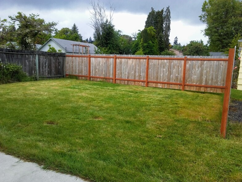 Fenced backyard - 2909 NW Fillmore Ave