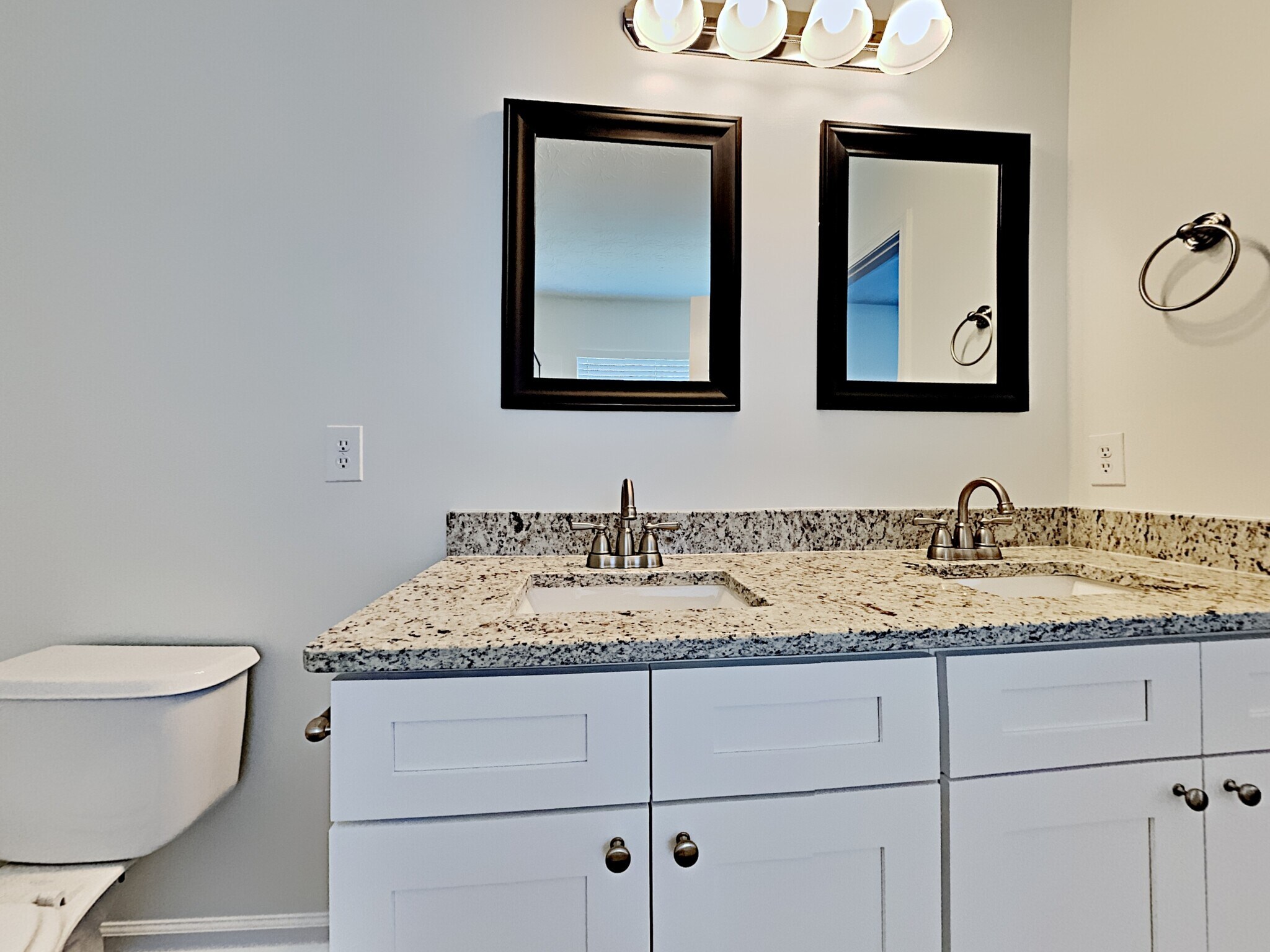 Building Photo - 76 Parkmont Ct