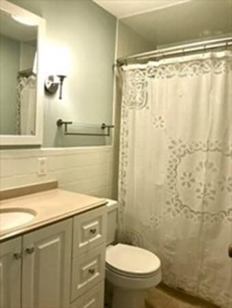 Building Photo - 14 Edgerly Pl