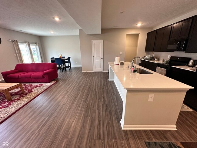 Building Photo - 1620 Creek Bed Ln