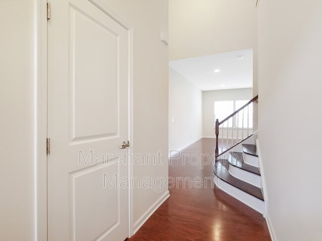 Building Photo - 300 Corday Ln
