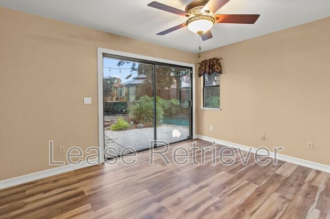 Building Photo - 1921 Ridgemont Way