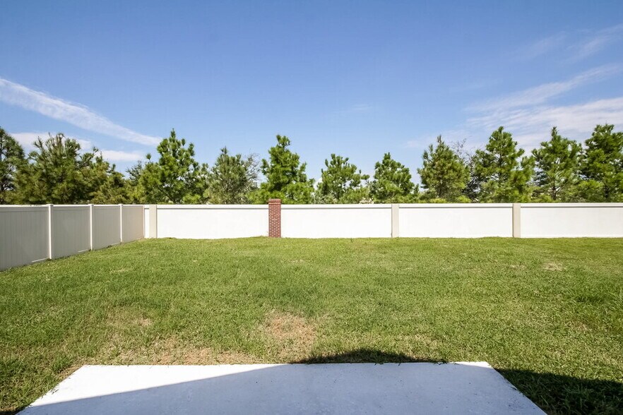 Building Photo - 10313 Celtic Ash Dr