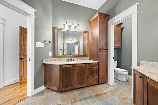 Building Photo - 4408 Dickson St