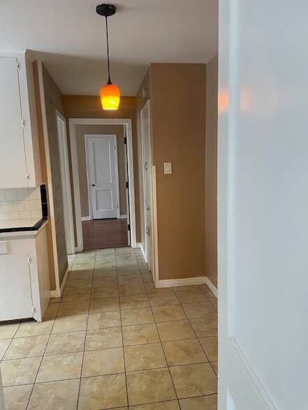 Building Photo - 537 Studewood St