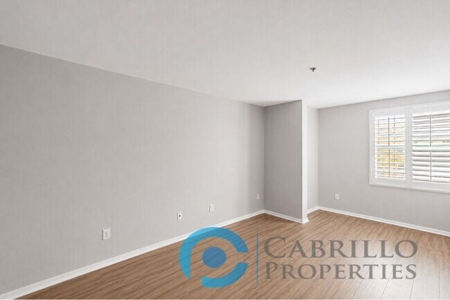 Building Photo - 1435 India St