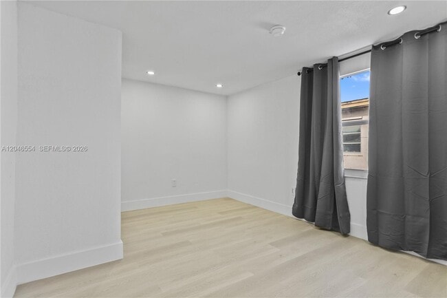 Building Photo - 171 W 13th St