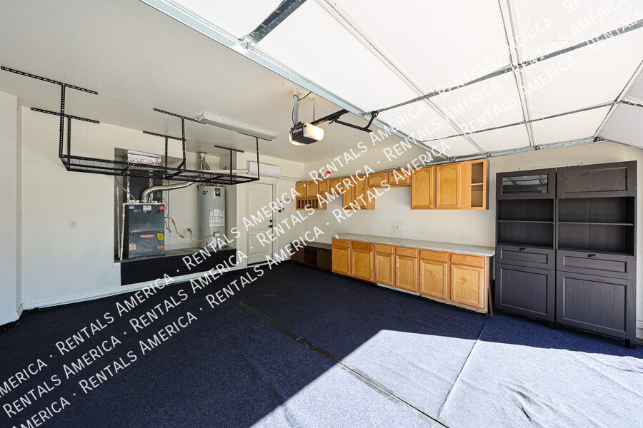 Building Photo - 17219 N 19th Run