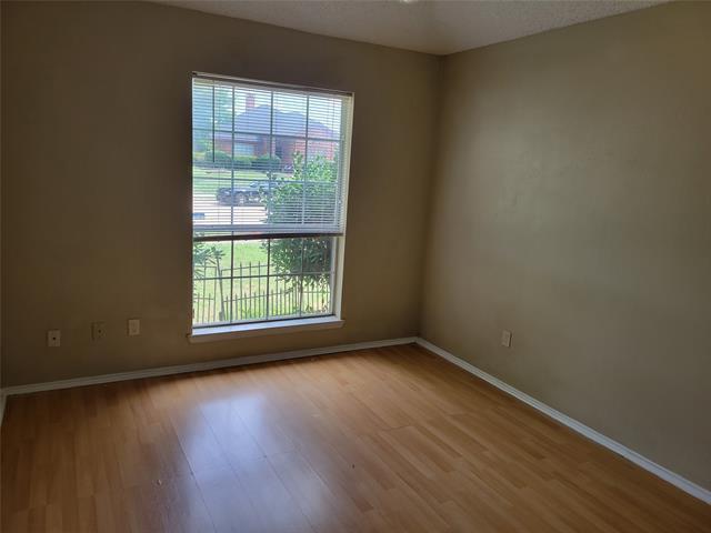 Building Photo - 1358 Meadow Creek Dr