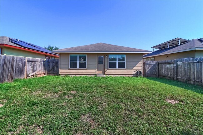 Building Photo - 3308 Barksdale Dr