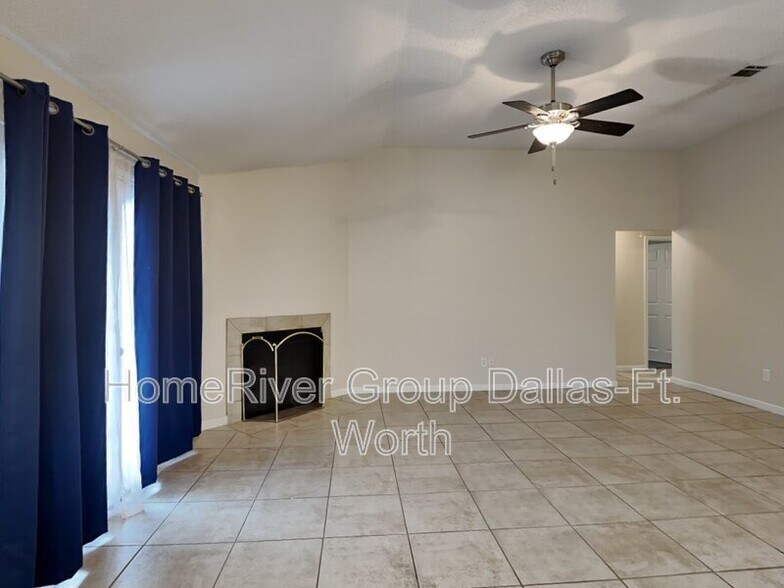 Building Photo - 600 British Ct