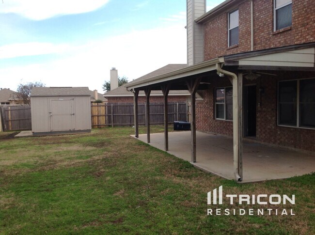 Building Photo - 10512 Fossil Hill Dr