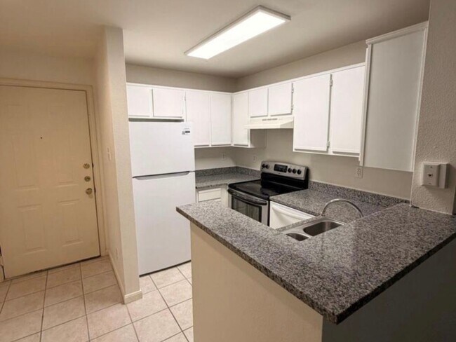 Building Photo - 3231 Allen Pkwy