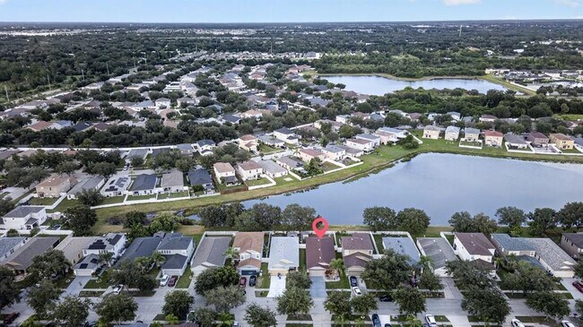 Building Photo - 7961 Carriage Pointe Dr