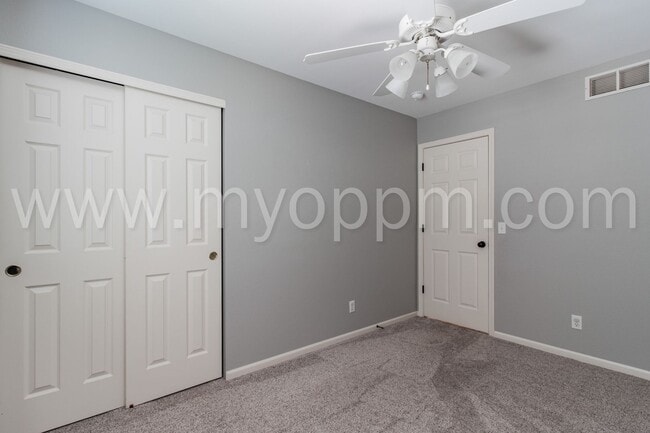 Building Photo - Stunning 3 Bedroom / 2 Bathroom Home | Mil...