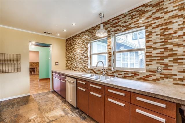 Building Photo - 8810 Daytonia Ave