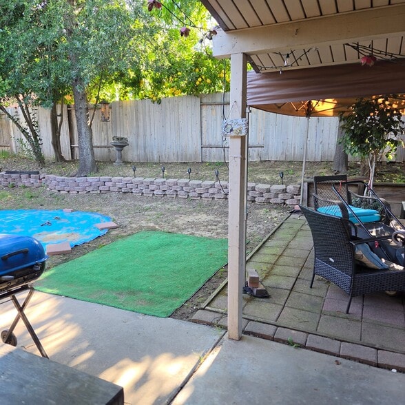 Building Photo - 4405 Plantation Dr