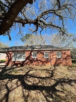 Building Photo - 1621 Burdette Dr
