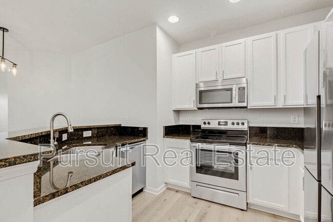 Building Photo - 12301 Kernan Forest Blvd