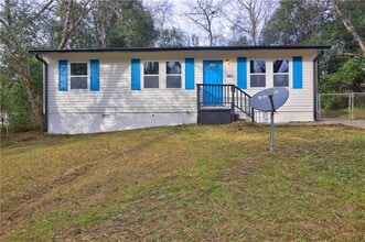 Building Photo - 2477 Thrasher Ave