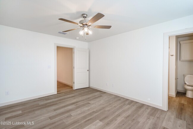 Building Photo - 8010 Elm Ave