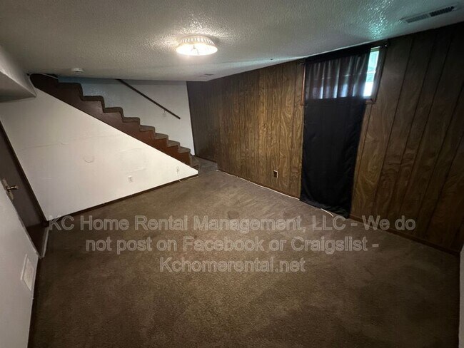 Building Photo - 4028 E 123 Terrace