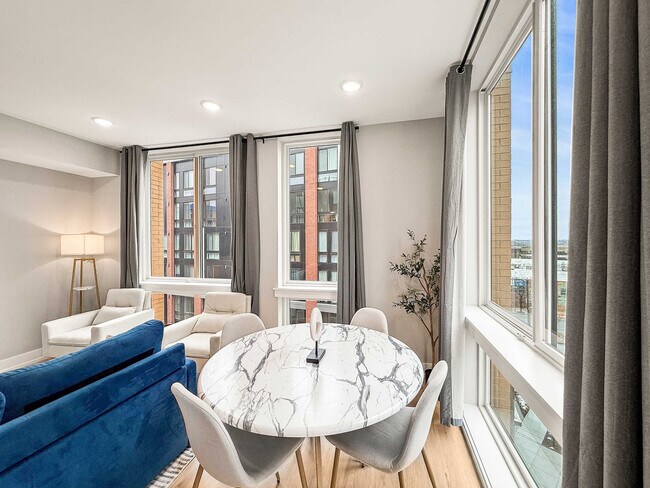 Building Photo - 626 N Delaware Ave