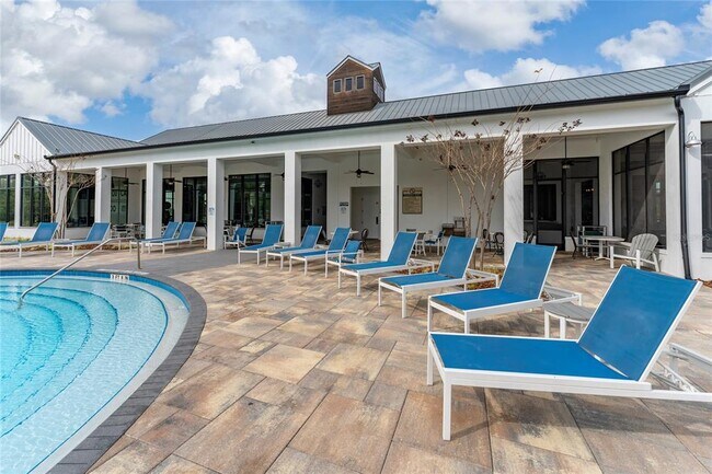 Building Photo - 6594 Leo Ln