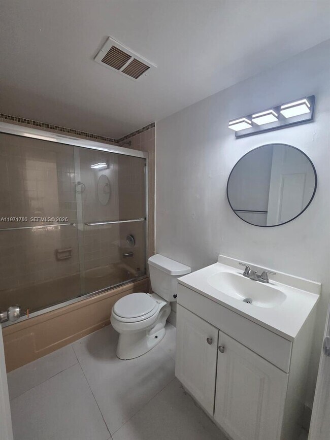 Building Photo - 1020 NW 80th Ave