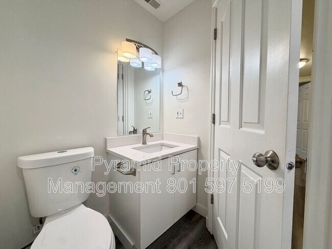 Building Photo - 3178 S 945 E