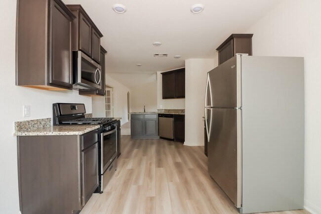 Building Photo - 23139 Shakespeare Dr