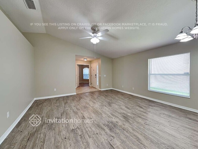 Building Photo - 10327 Avelar Ridge Dr