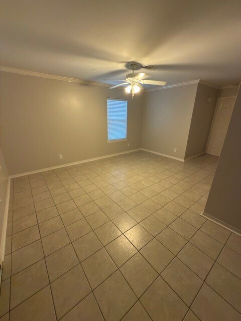Building Photo - 6401 Skyline Dr