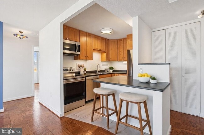 Building Photo - 1301 Delaware Ave SW