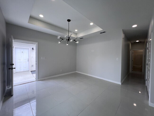 Building Photo - Brand New! Don't Miss Out Call today!