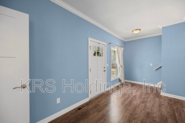 Building Photo - 9553 14th Bay St