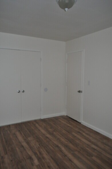 Building Photo - 4059 W 137th St