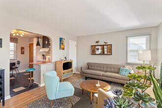 Building Photo - Beautiful Home In Underwood Park Neighborhood