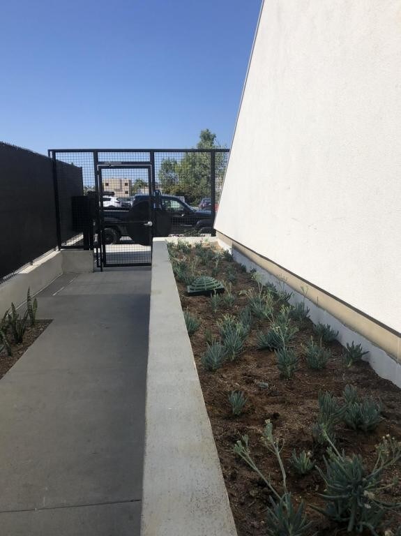 Building Photo - 3953 First Ave #204