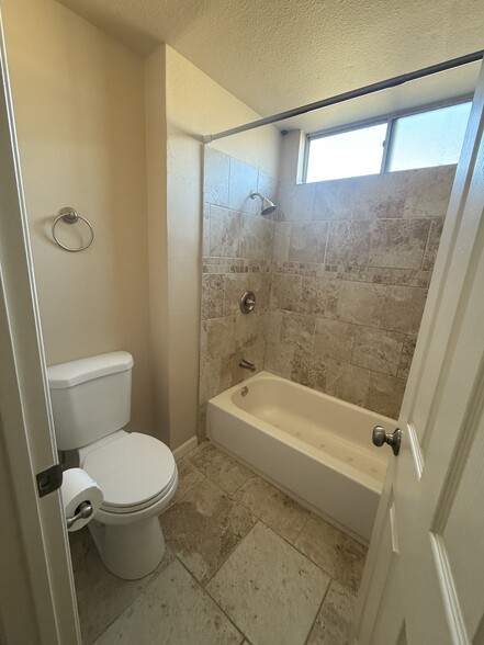 Master Bathroom - 836 Pillar Point Way