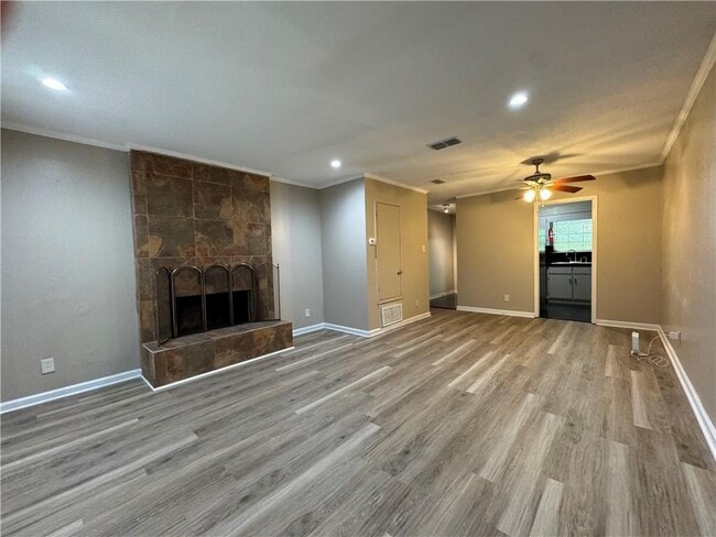 Building Photo - 1005 Navco Rd