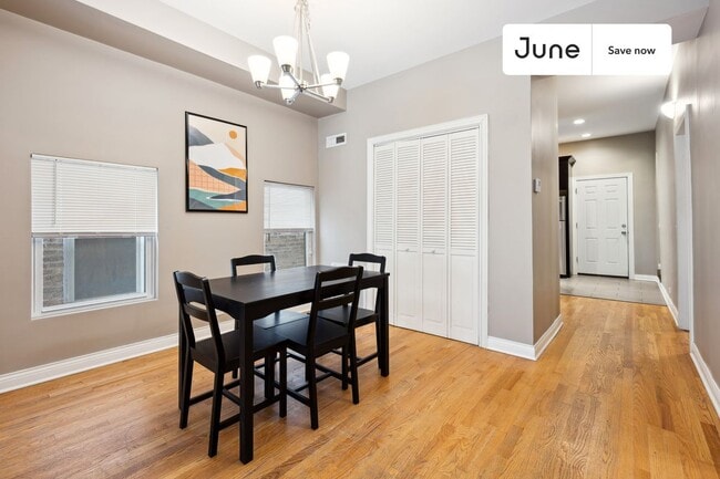 Building Photo - 2848 W Palmer