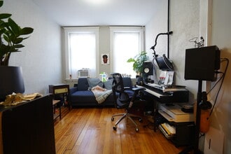 Building Photo - 81 Empire St