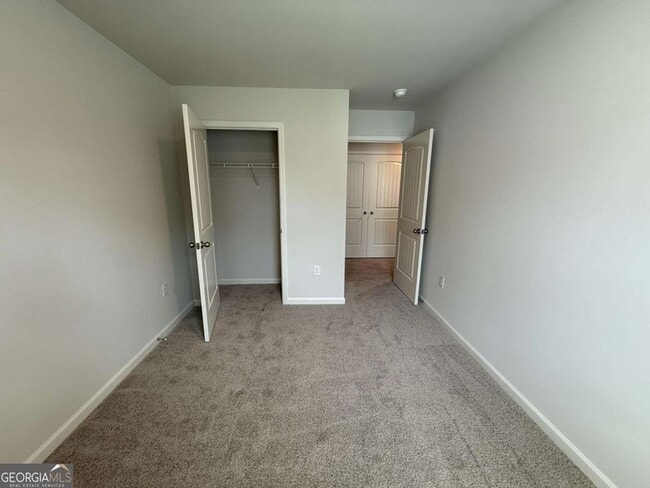 Building Photo - 1 Silverbell Ln NW