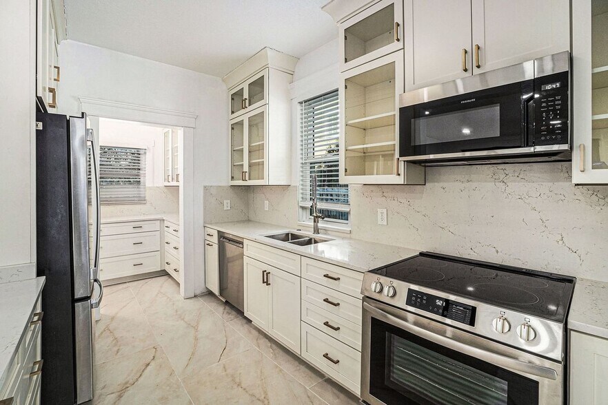 Building Photo - 1208 Olivia Ave