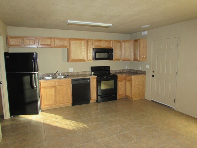 Building Photo - 16572 Hunters Ridge Ln
