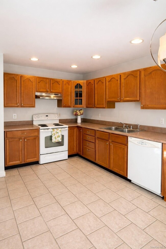 Building Photo - 43 Barton St