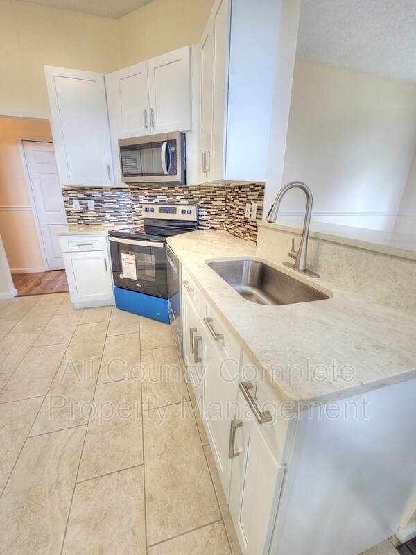 Building Photo - 433 Casheros Cove Dr